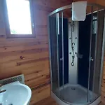 Au Calme Avec Terrasse, Acceptant Les Animaux, Parking Et Wi-fi Inclus - Fr-1-584-108 Prázdninový dům