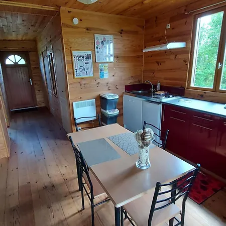 Au Calme Avec Terrasse, Acceptant Les Animaux, Parking Et Wi-fi Inclus - Fr-1-584-108 Velle-sur-Moselle