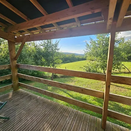 Prázdninový dům Au Calme Avec Terrasse, Acceptant Les Animaux, Parking Et Wi-fi Inclus - Fr-1-584-108 Velle-sur-Moselle