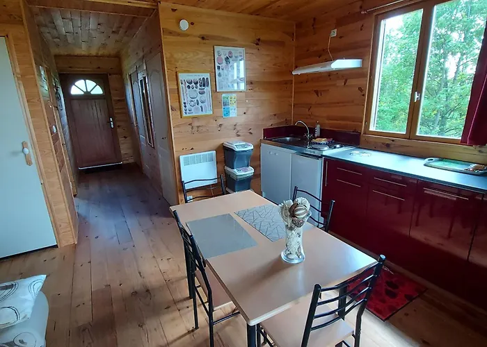 Au Calme Avec Terrasse, Acceptant Les Animaux, Parking Et Wi-fi Inclus - Fr-1-584-108 Velle-sur-Moselle