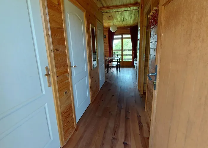 Prázdninový dům Au Calme Avec Terrasse, Acceptant Les Animaux, Parking Et Wi-fi Inclus - Fr-1-584-108 *